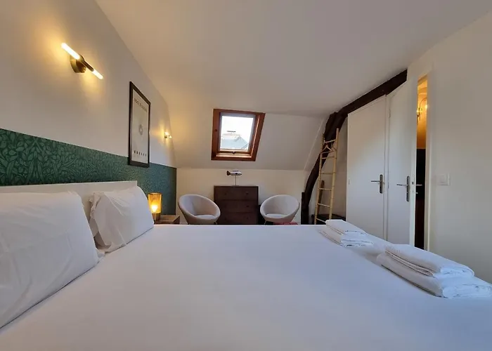 La De Milo - Typical Fisherman's House - 2 Bedrooms Holiday home *