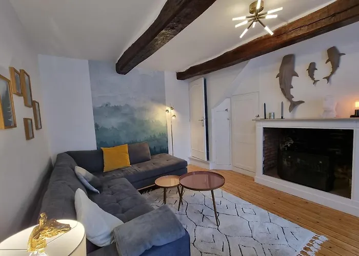 Дом отдыха La De Milo - Typical Fisherman's House - 2 Bedrooms Онфлёр